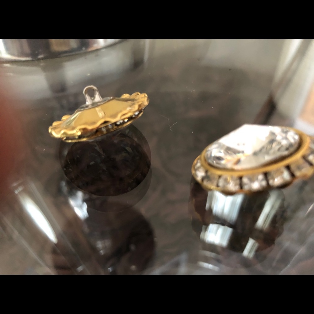 Elegant Vintage Rhinestones Button